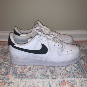 Nike Men’s Air Force 1 ‘07 - Size 12